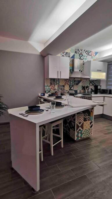 Appartement Modern Artist Apt., Overlooking Parque Espana Mexico