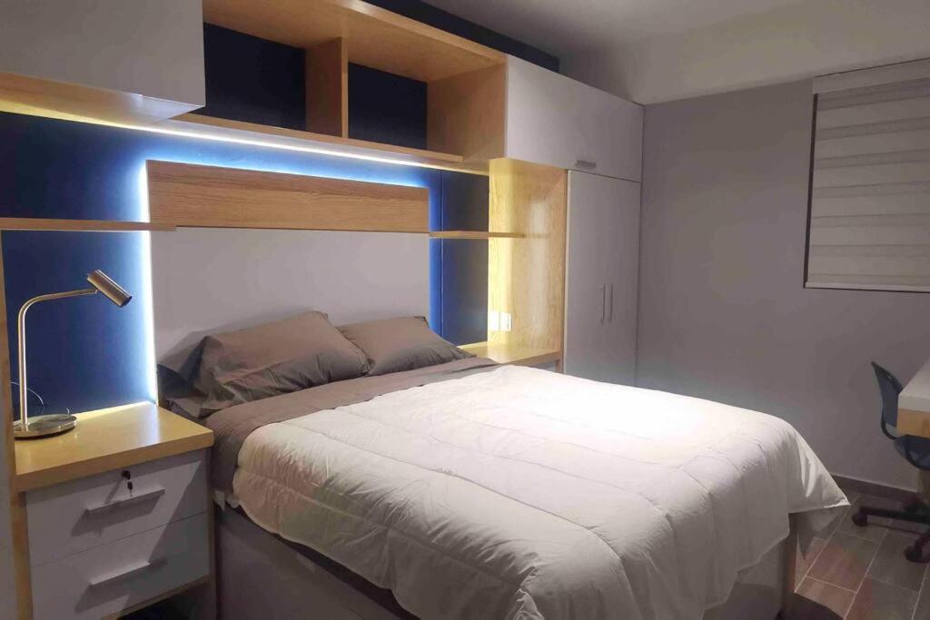 Appartement Modern Artist Apt., Overlooking Parque Espana