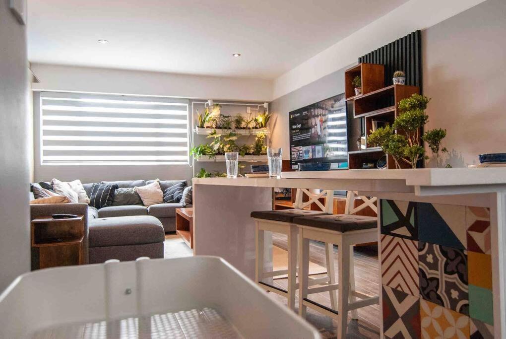 Modern Artist Apt., Overlooking Parque Espana Appartement *