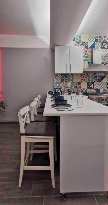 Appartement Modern Artist Apt., Overlooking Parque Espana